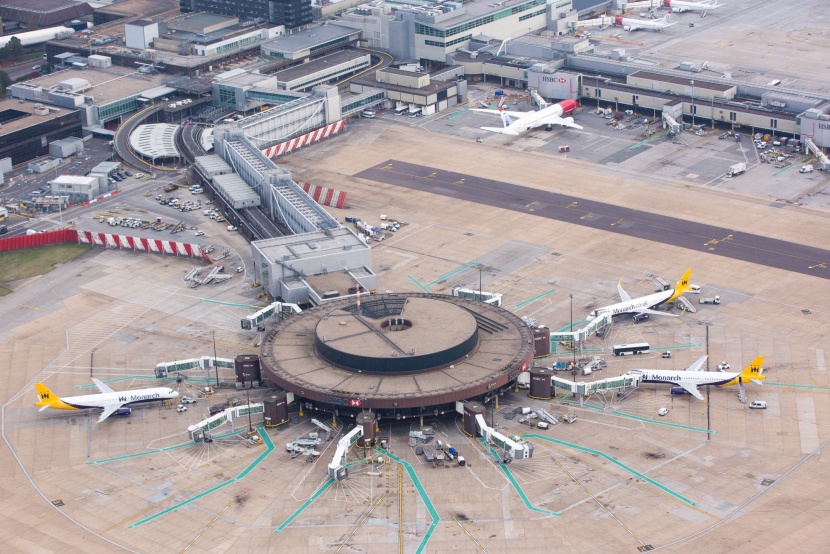 مطار جاتويك في لندن يعتزم شطب 600 وظيفة 