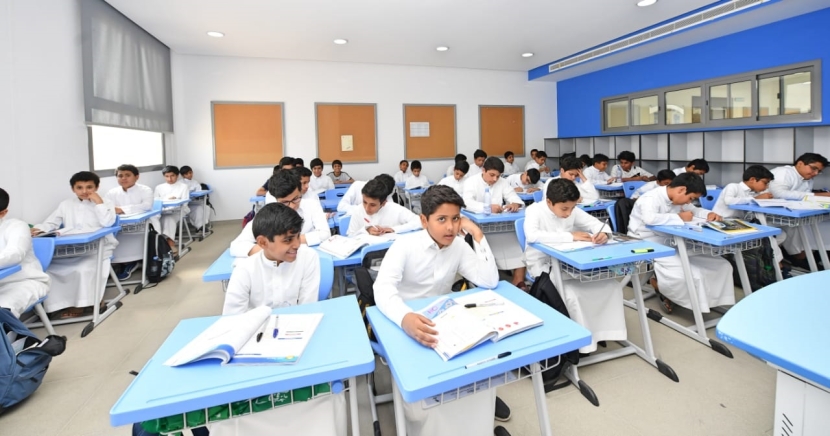   تعديل وقت بدء اليوم الدراسي عن بعد للمرحلتين المتوسطة والثانوية ليكون الساعة 9 صباحا 
