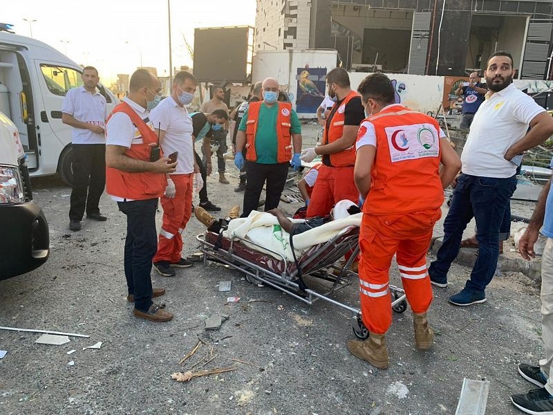 مركز الملك سلمان للإغاثة يسارع بمساندة الطواقم الطبية اللبنانية في إسعاف المتضررين من انفجار مرفأ بيروت