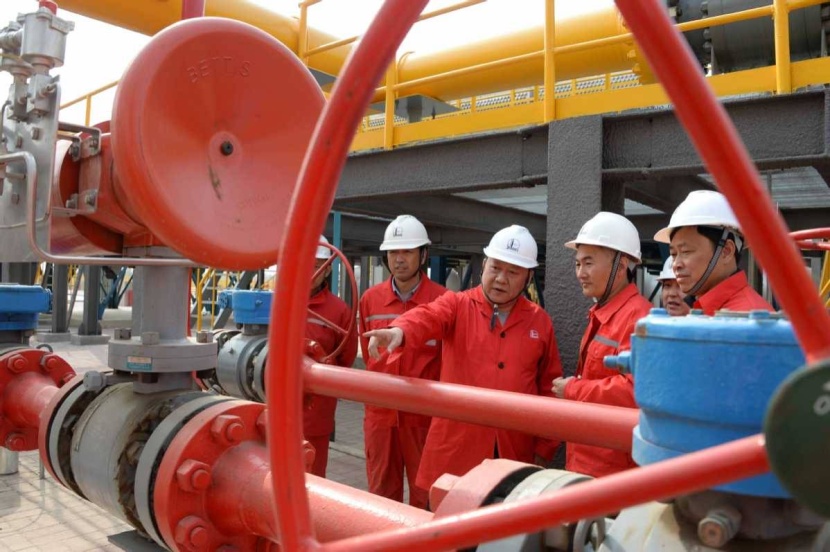 متصيدو الصفقات الصينيون يزيدون وارداتهم النفطية 25 % في يوليو