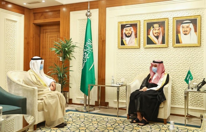 وزير الخارجية يبحث مع الحجرف تعزيز دور المنظومة الخليجية وتحقيق تطلعات شعوبها