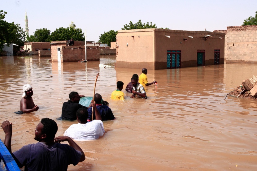 في خضم أزمة اقتصادية وجائحة كورونا... السودان في مواجهة فيضانات القرن