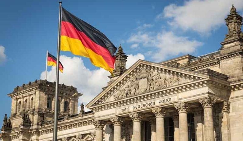 الحكومة الألمانية تدعو لاستخدام مكثف لتطبيق كورونا
