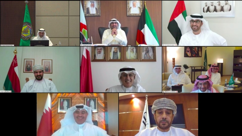 بحث تشجيع الصناعة في دول الخليج وإزالة العقبات التي تعترضها