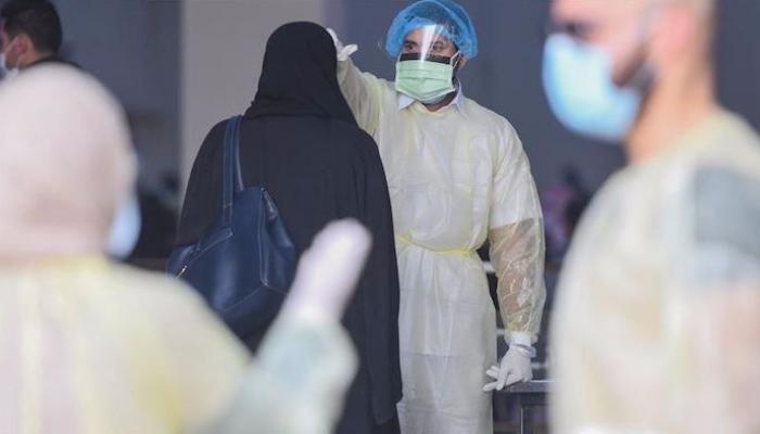 الإمارات تسجل 883 إصابة بكورونا في أعلى زيادة منذ أواخر مايو 