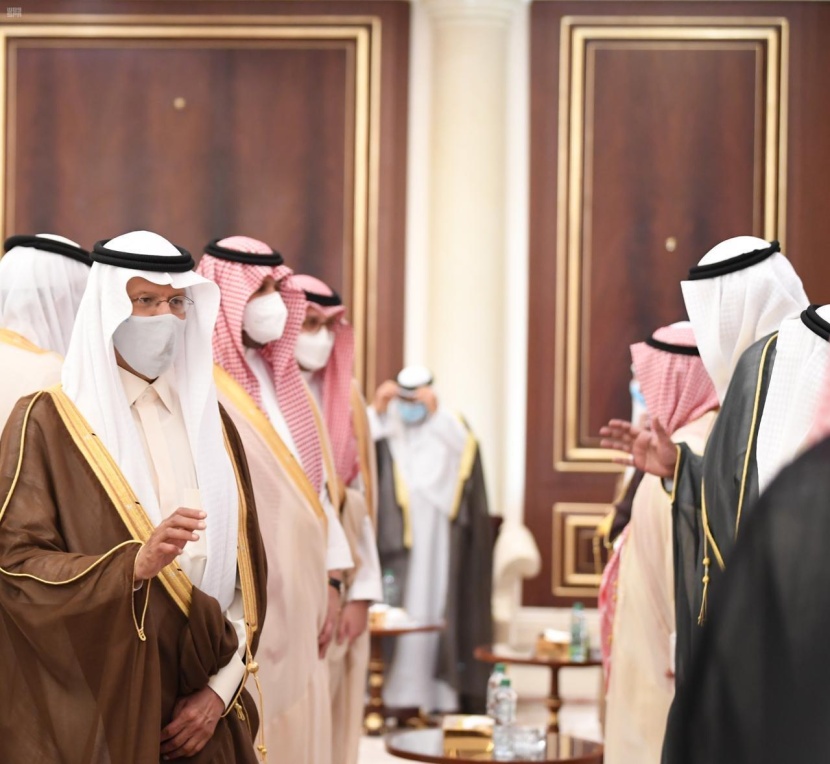 نيابة عن الملك .. منصور بن متعب يصل الكويت لتقديم العزاء في أميرها الراحل
