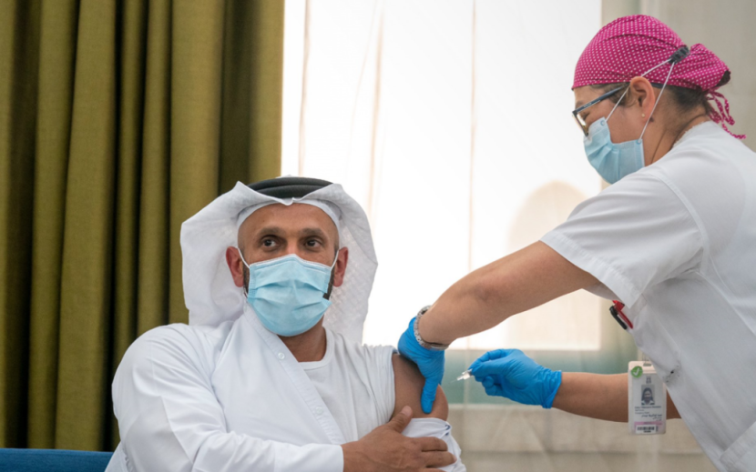 الإمارات: بدء تجارب بشرية على لقاح "كوفيد-19" الروسي