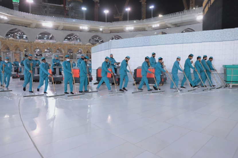  المسجد الحرام يستقبل غدا أول أفواج المعتمرين وفق الإجراءات الاحترازية
