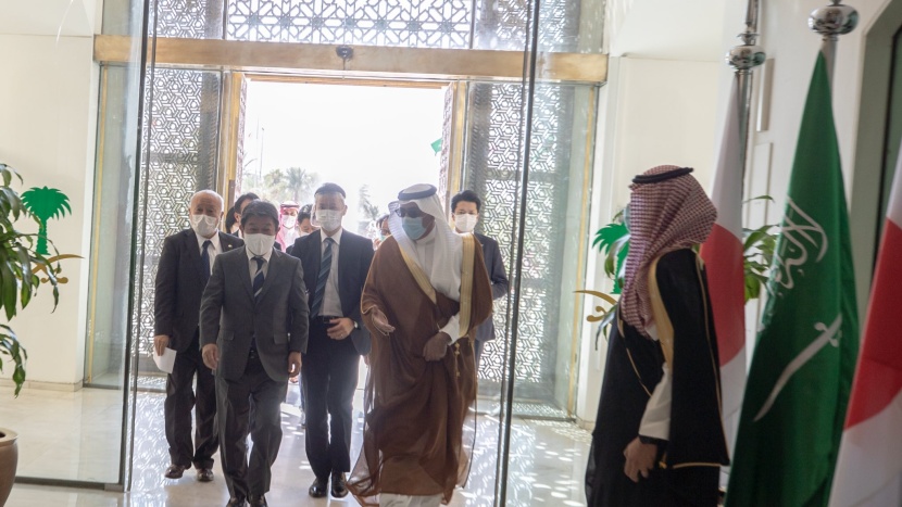  وزير الخارجية يستعرض أجندة رئاسة المملكة لـمجموعة العشرين مع وزير خارجية اليابان 