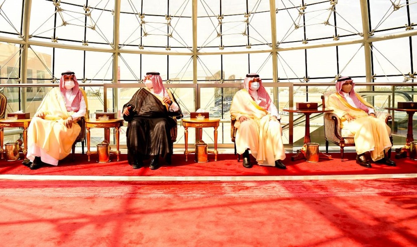 أمير الكويت يستقبل عددا من الأمراء الذين قدموا التعازي في وفاة الشيخ صباح الأحمد