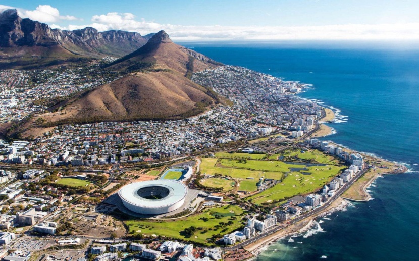 جنوب أفريقيا تعيد العمل بالتأشيرات المجانية لمسافري دول من بينها أمريكا 