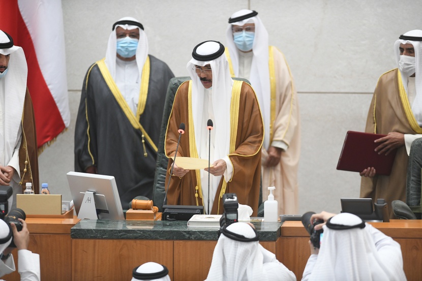 بعد تقديم استقالتها .. أمير الكويت يؤكد ثقته في الحكومة ويطالبها بالاستمرار في مهامها