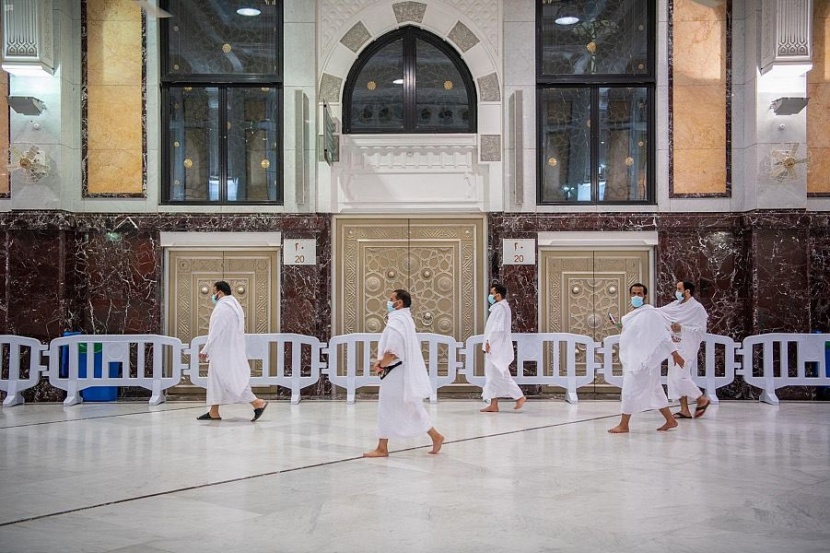 تكامل الجهود والاستعدادات في المسجد الحرام في أول جمعة بعد عودة المعتمرين