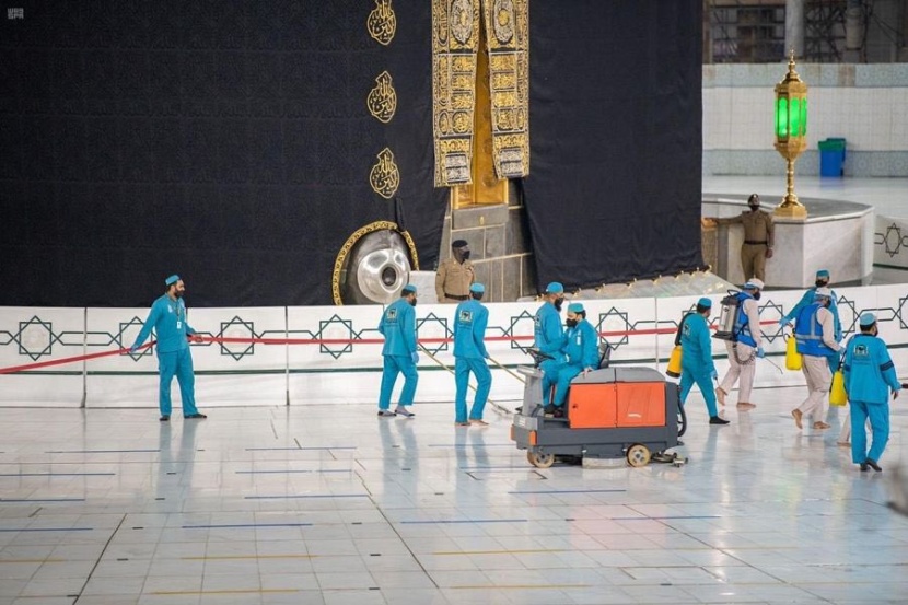 تكامل الجهود والاستعدادات في المسجد الحرام في أول جمعة بعد عودة المعتمرين