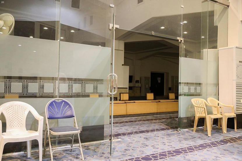 كمرحلة أولى .. تركيب الفواصل والقواطع الزجاجية لـ 802 مسجد وجامع في المملكة 