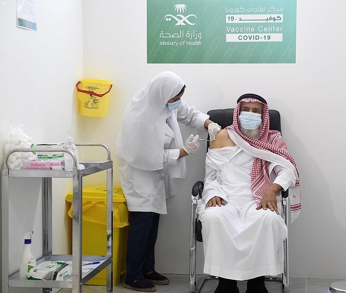 يحتوي على 84 غرفة ويقع في مطار الملك عبدالعزيز .. تدشين مركز لقاحات كورونا في جدة