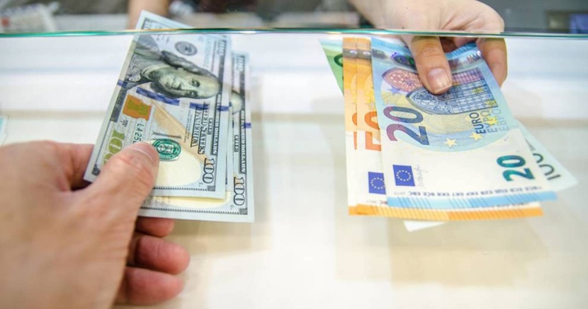 اليورو يقفز إلى 1.2274 دولار .. أعلى مستوى له في 20 شهرا