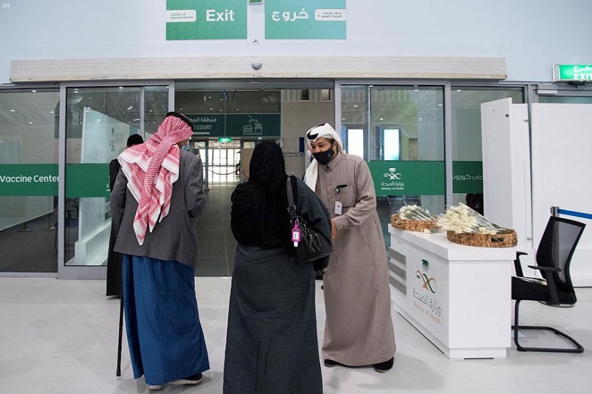 718 غرفة طبية في السعودية تقدم التطعيم المجاني ضد "كورونا"