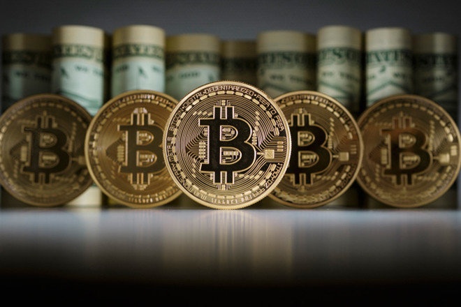 «بيتكوين» تفقد ربع قيمتها في 24 ساعة .. هوت إلى 30.7 ألف دولار