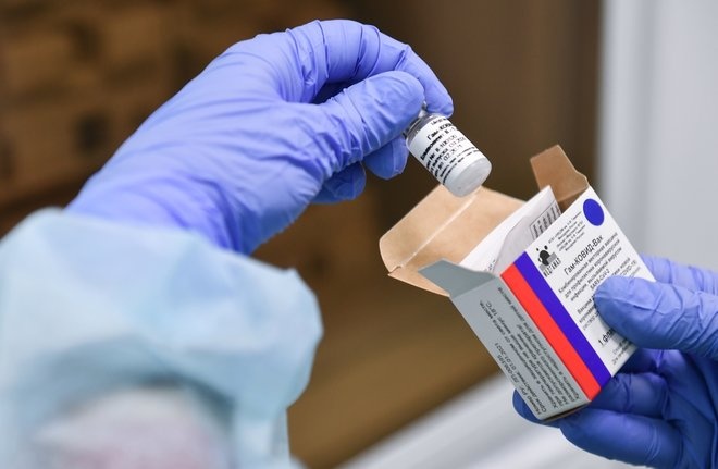 الإمارات : تسجيل لقاح "سبوتنيك" الروسي للاستخدام الطارئ في مقاومة كورونا