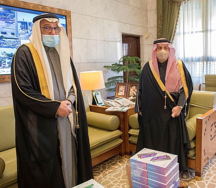 أمير الرياض : مبادرة "تعلم من منزلك" لدعم ذوي الدخل المحدود حققت مستهدفاتها