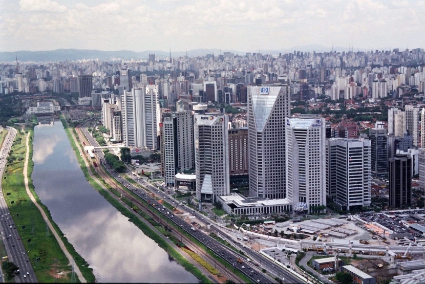 البرازيل تتوقع نمو الاقتصاد بمعدل 3.5% خلال العام الحالي 