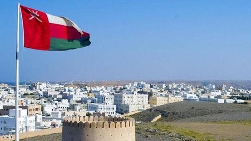 عمان تمنع الفعاليات التي تتضمن تجمعات وتؤجل عودة الدراسة 