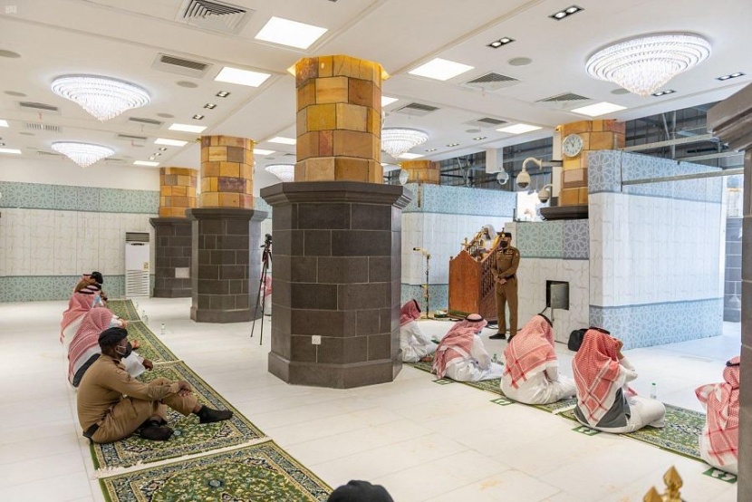 خطيب المسجد الحرام: من المؤسف أن يقضي بعض الناس وقته فارغا لا يسعى في تحقيق هدف وقاصر عن الإنتاج