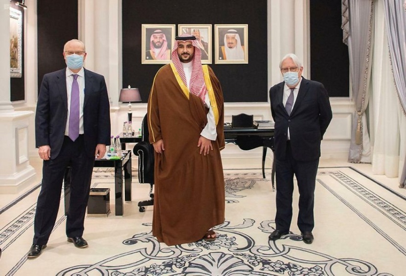 خالد بن سلمان يستقبل مبعوثي الأمم المتحدة والولايات المتحدة إلى اليمن 