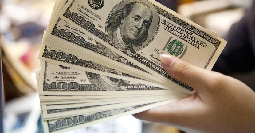 الدولار يرتفع مع صعود عائدات السندات قبل توقعات مجلس الاحتياطي