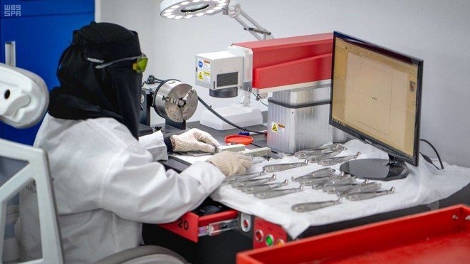 الضمان الصحي : صاحب العمل ملزم بتوفير تأمين للعاملين لديه وأسرهم دون تحديد عدد