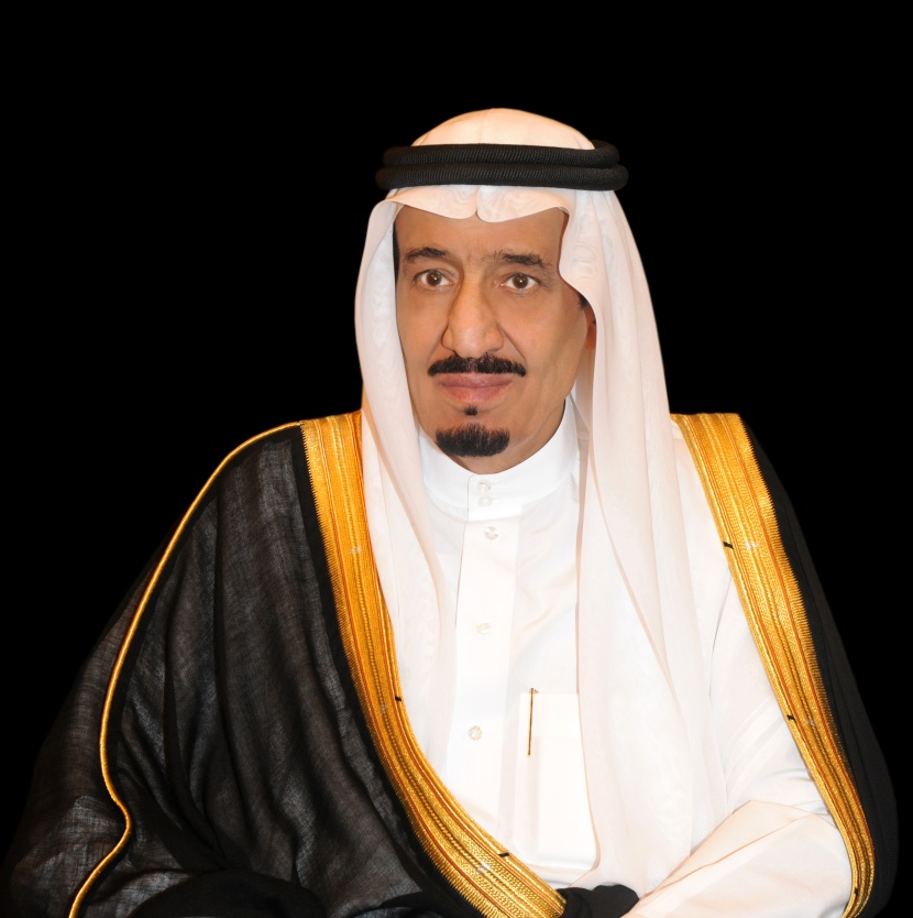 صدور موافقة خادم الحرمين على إقامة صلاة التراويح في الحرمين الشريفين وتخفيفها إلى خمس تسليمات