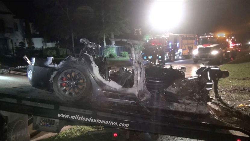  قتيلان في حادث سيارة "تيسلا" من دون سائق 