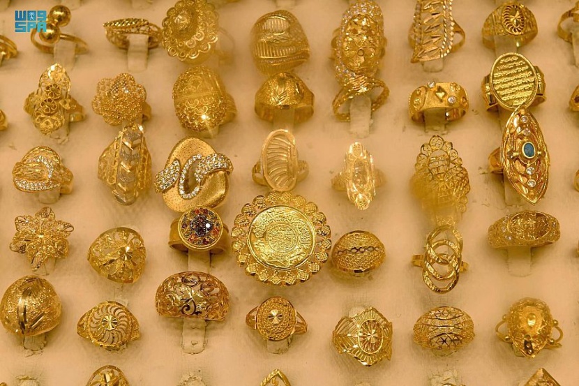  صناعة الذهب والمجوهرات في المنطقة الشرقية تحمل إرثًا تاريخياً يتوارثه الأبناء