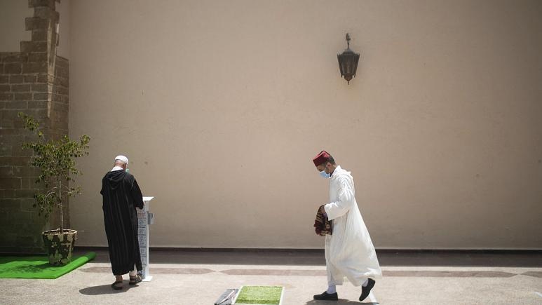 المغرب يحظر إقامة صلاة عيد الفطر بسبب الجائحة