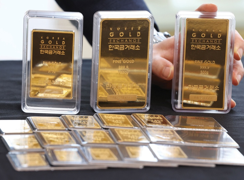 عرض سبائك للذهب في بورصة كوريا بعد ارتفاع أسعاره إلى 1884.50 دولار للأونصة