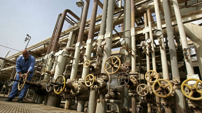 العراق يبحث تنفيذ مشاريع كبرى جديدة في مجال استثمار الغاز والتكرير