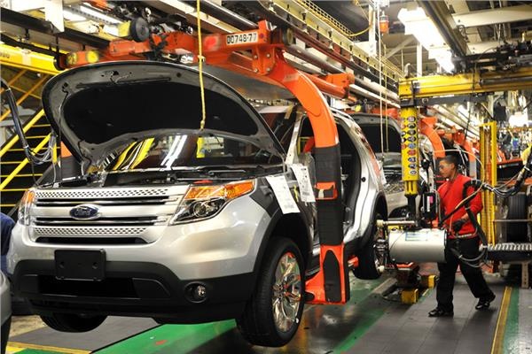 تسارع الإنتاج الصناعي الأمريكي في مايو بدعم من قطاع السيارات 
