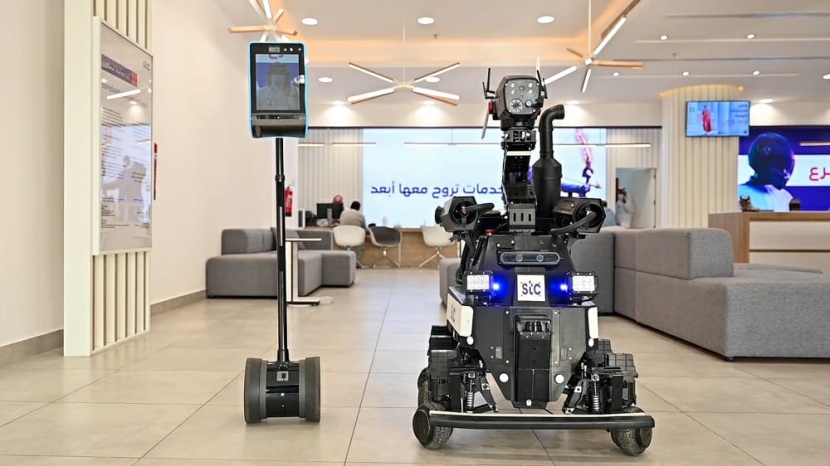 الروبوتات الذكية في خدمة ضيوف الرحمن