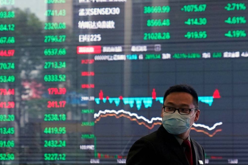 المستثمرون العالميون يشترون أصولا صينية قيمتها 800 مليار دولار