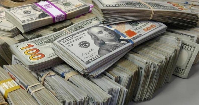الذهب عند أدنى مستوى في أسبوع .. المستثمرون يفضلون الدولار كملاذ آمن