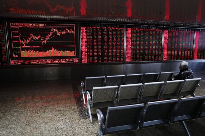 مؤشر "هونج كونج" يهبط بأكثر من 4٪ مع انخفاض أسهم التكنولوجيا والتعليم