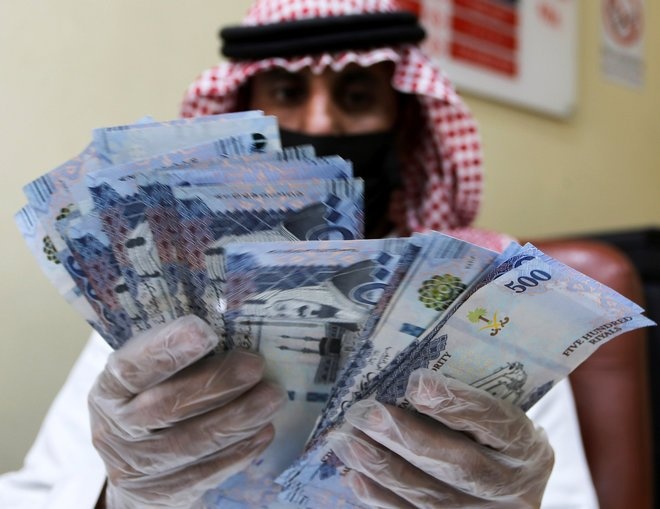 تراجع أرباح البنوك العاملة في السعودية 12.8 % خلال يوليو.. بلغت 3.76 مليار ريال