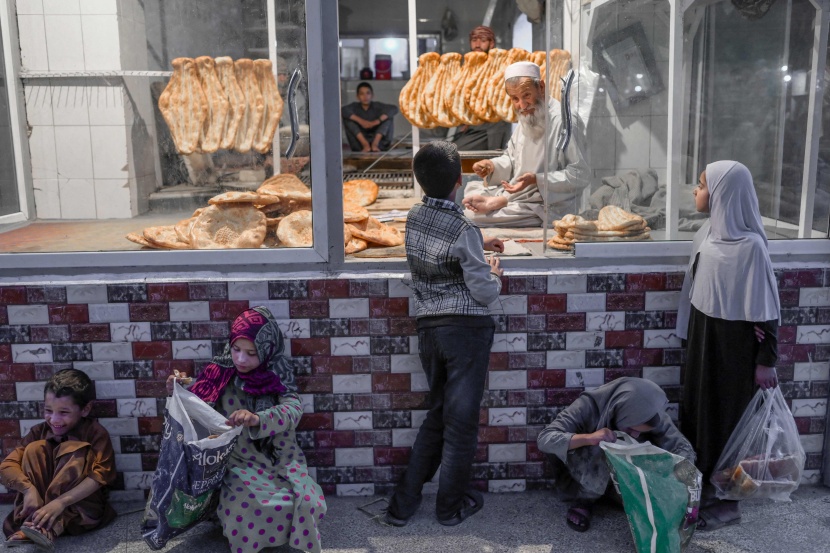 بعد شهر من سقوط كابول .. الأزمة الاقتصادية تلاحق طالبان