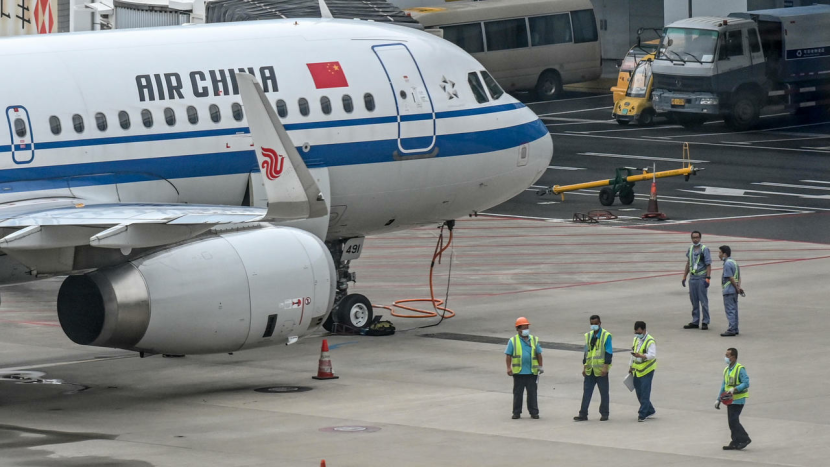 تراجع حاد في عدد الرحلات الجوية بالصين في أغسطس من جراء عودة كورونا