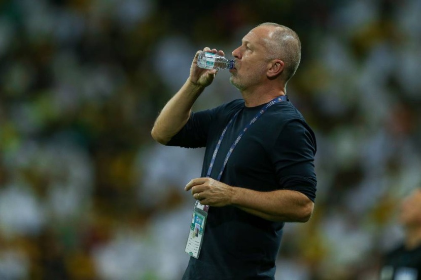 بعد 6 نقاط مهدرة .. كف يد مينيزيس
