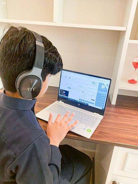 مقررات إلكترونية للمناهج الجديدة عبر منصة مدرستي