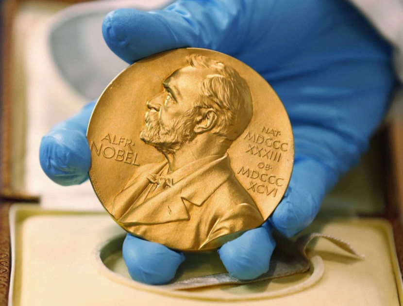 لماذا تهيمن الولايات المتحدة على السباق نحو جوائز نوبل؟