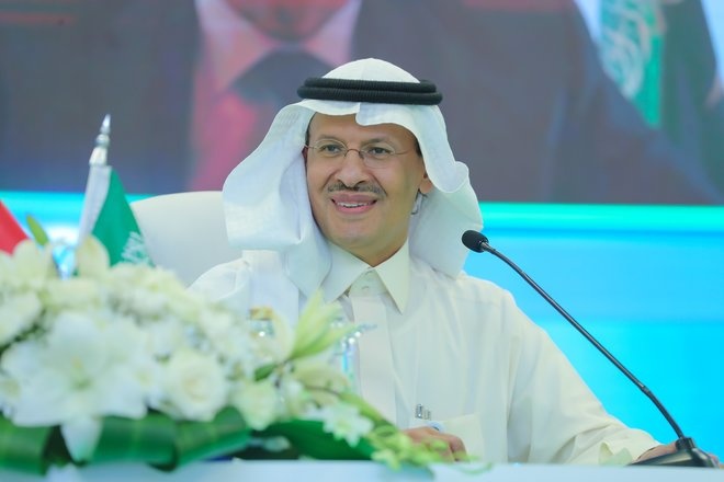 وزير الطاقة : قلة الاستثمارات يضر بسوق الغاز .. ويجب أن نكون عقلانيين حيال تحديات تغير المناخ