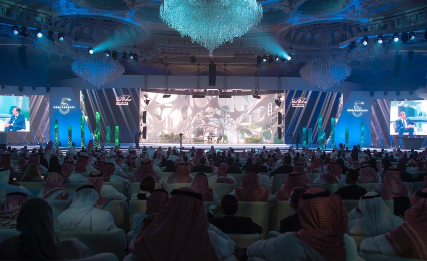 ولي العهد يحضر الجلسة الحوارية لرئيس الوزراء اليوناني في مبادرة مستقبل الاستثمار